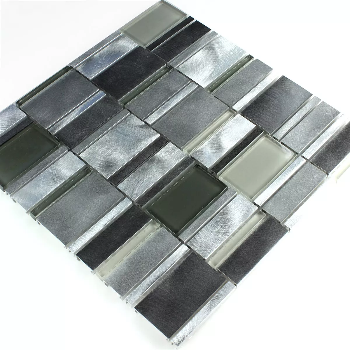 Mosaikfliesen Aluminium Glas Grau Silber 5 Mosaikfliesen Aluminium Glas Grau Silber – Bild 3